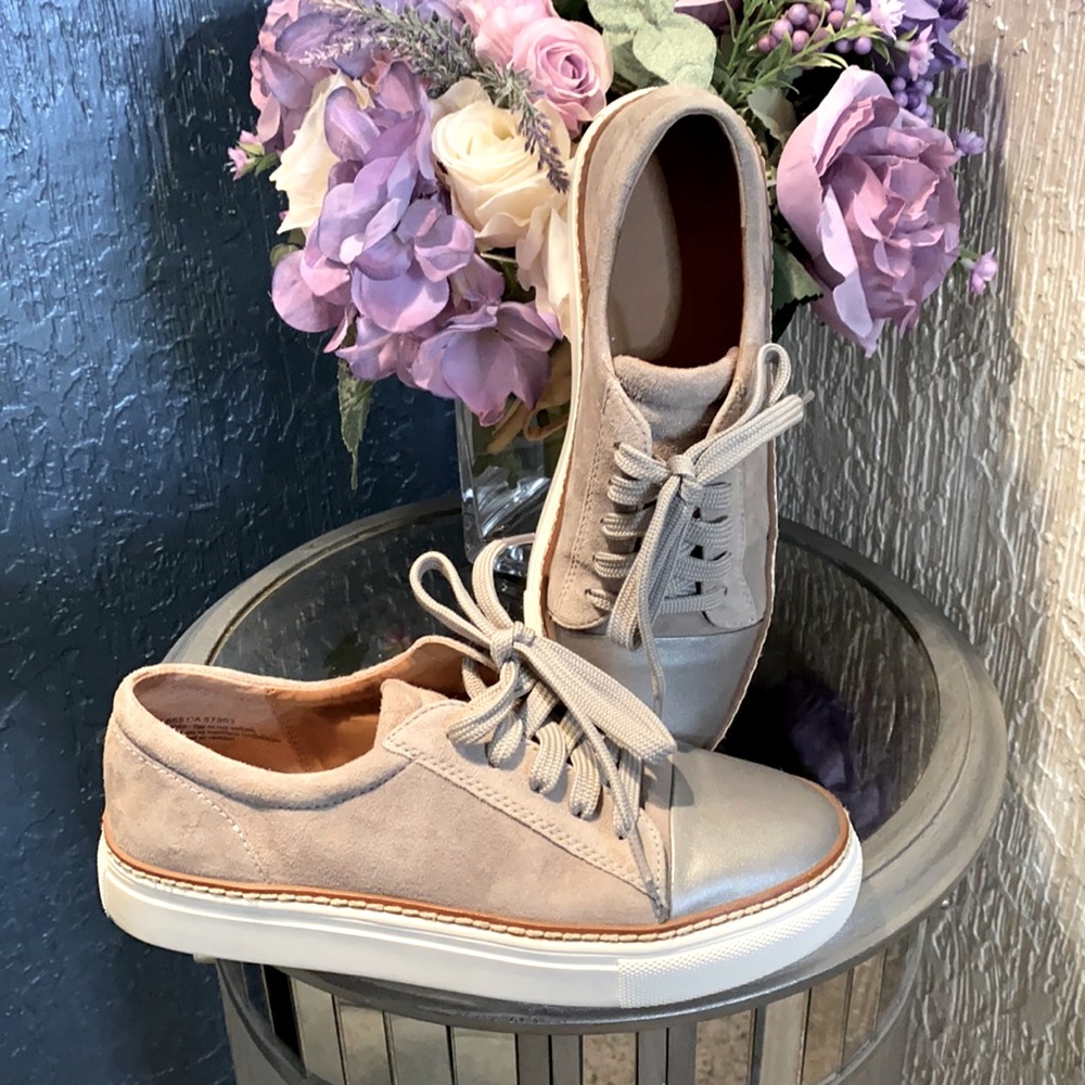 COPY - Caslon Suede & Leather Sneakers in Grey size 6
